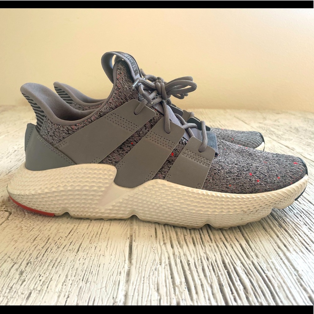 Adidas Sneakers